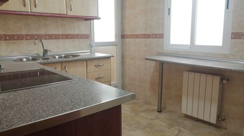 Photo 3 of Flat for rent in Calle Sos del Rey Católico, Cervantes, Granada Capital