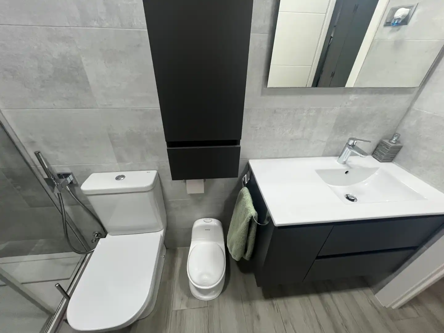 Baño de Piso en venta en Barcelona con Aire acondicionado, Calefacción y Terraza