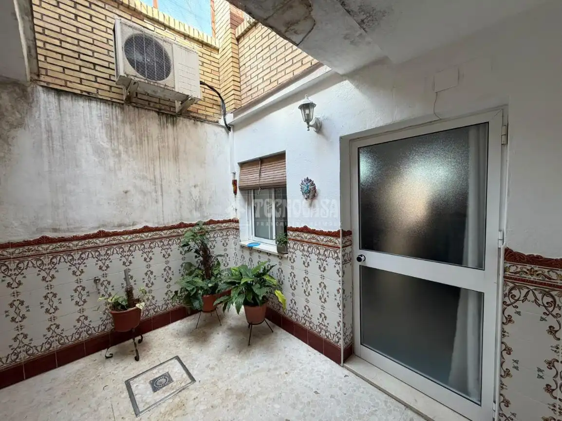Houses for sale in Sevilla  with Terrace and Balcony