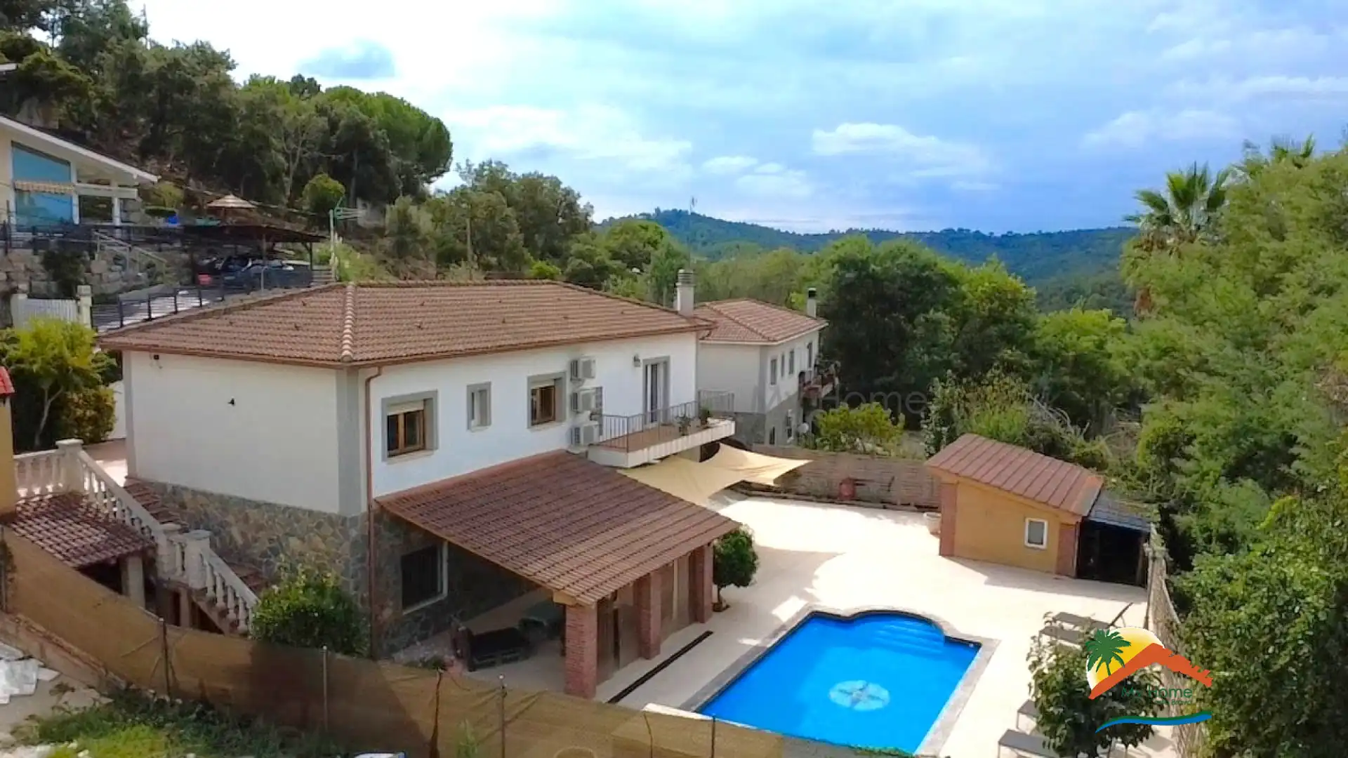 Casa amb piscina en venda a Aiguaviva Parc