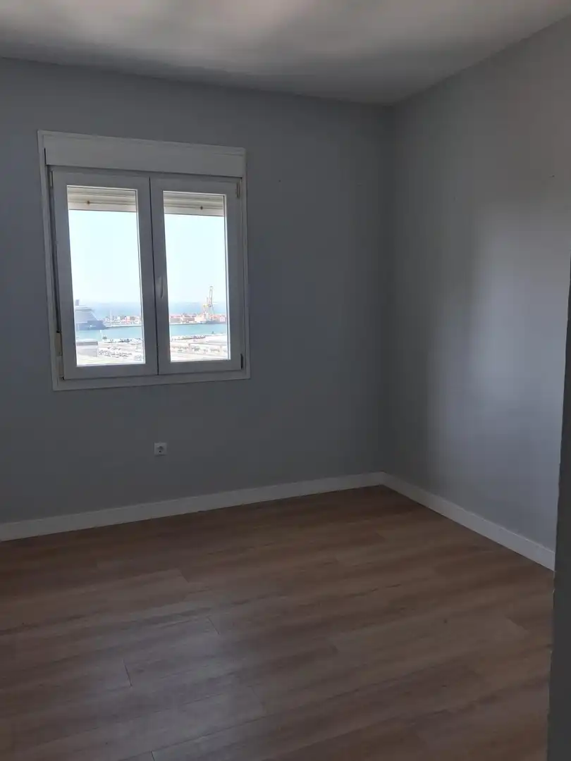 Habitación de Piso de alquiler en Cádiz con Aire acondicionado y Balcón