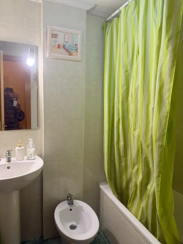 Baño de Casa adosada en venta en Torrelavega  con Calefacción, Parquet y Terraza