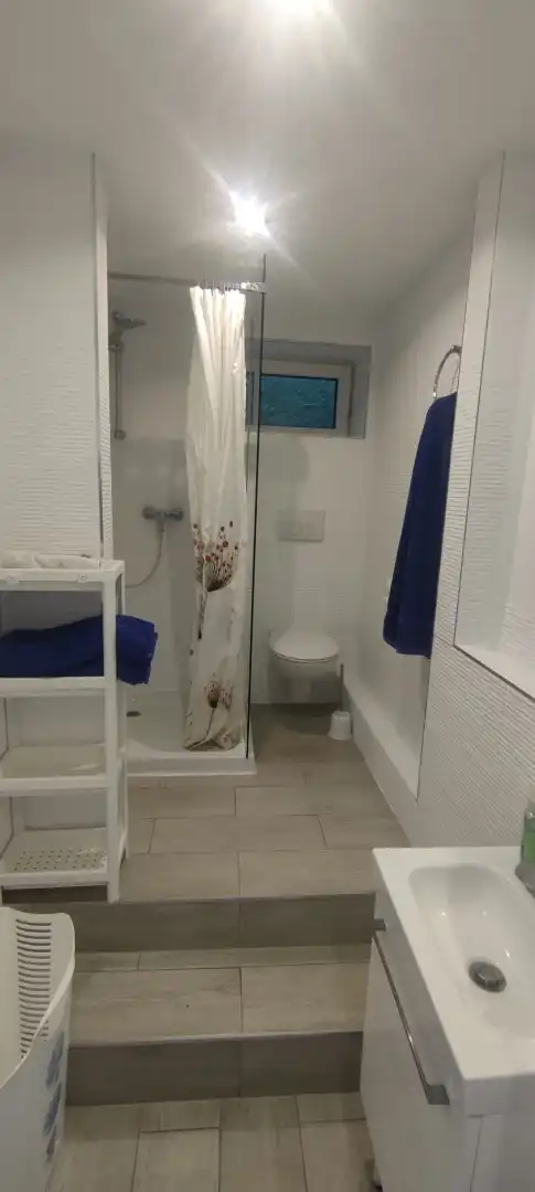 Bany de Casa o xalet en venda en Arico amb Aire condicionat, Terrassa i Moblat