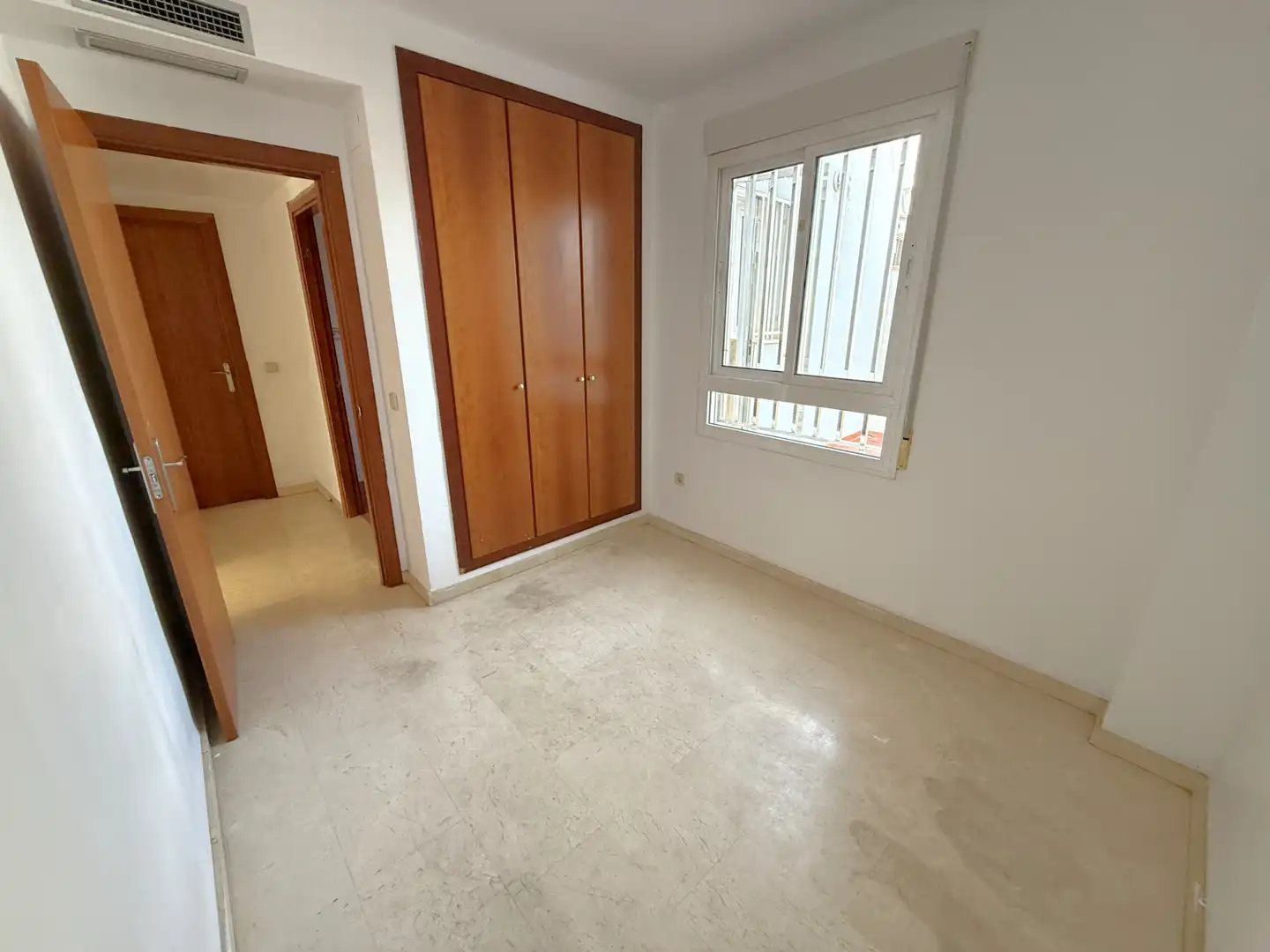 Habitación de Casa adosada en venta en Torrent con Terraza, Trastero y Piscina comunitaria