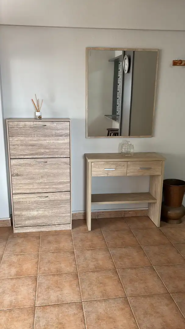 Dormitori de Apartament de lloguer en Vigo  amb Calefacció, Parquet i Moblat