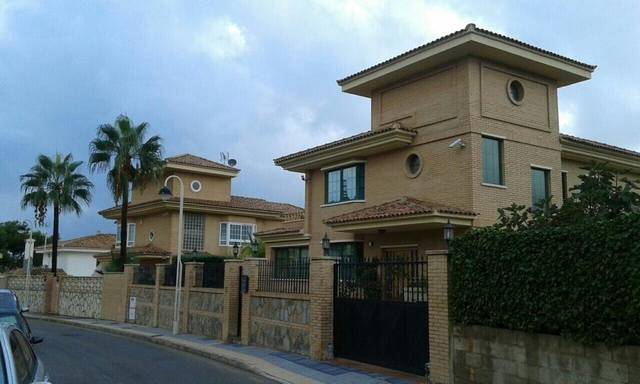 Casa-chalet en Venta en  MALTA en Sierra Helada