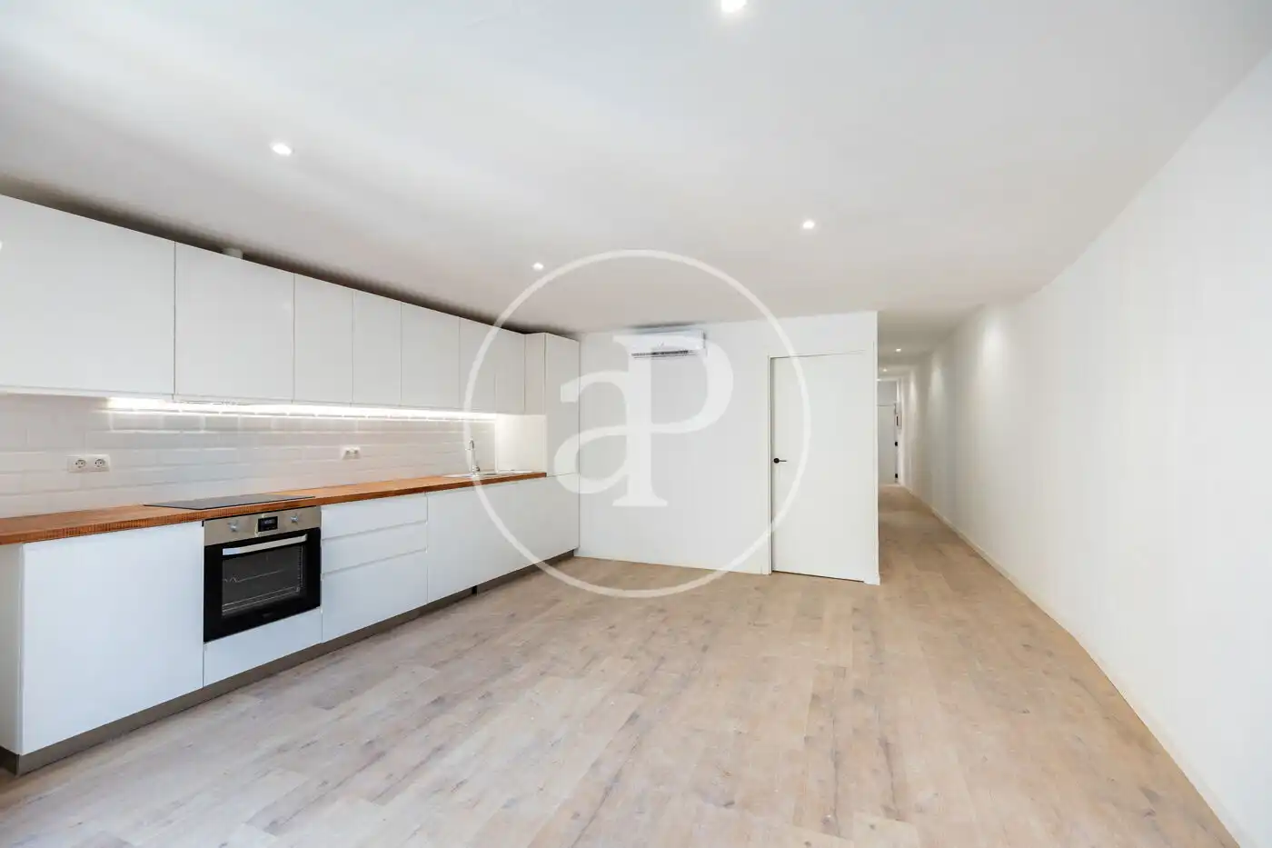 Vista exterior de Piso en venta en Barcelona con Aire acondicionado, Calefacción y Balcón