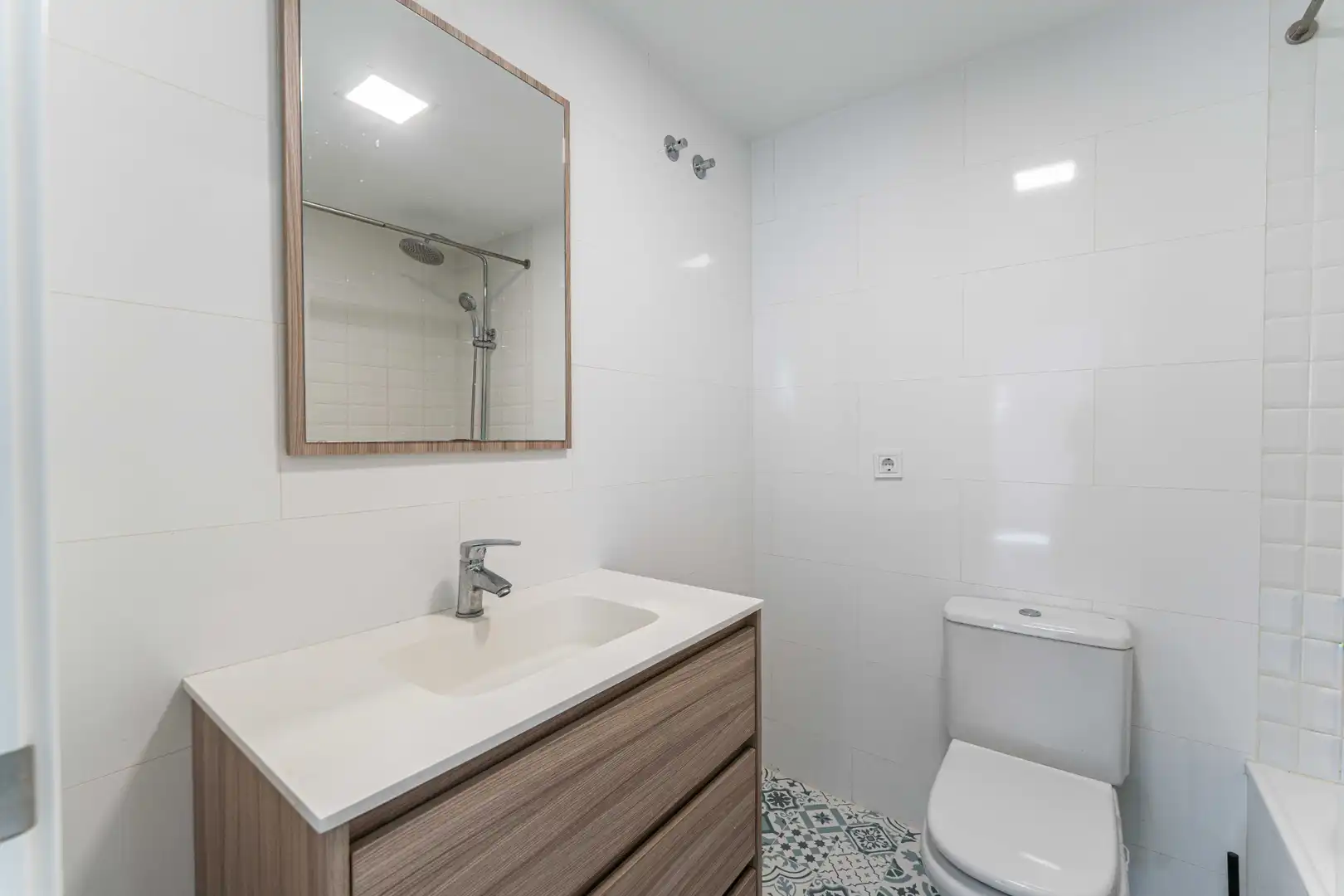 Bathroom of Flat for sale in Arroyomolinos (Madrid)  with Air Conditioner, Heating and Furnished