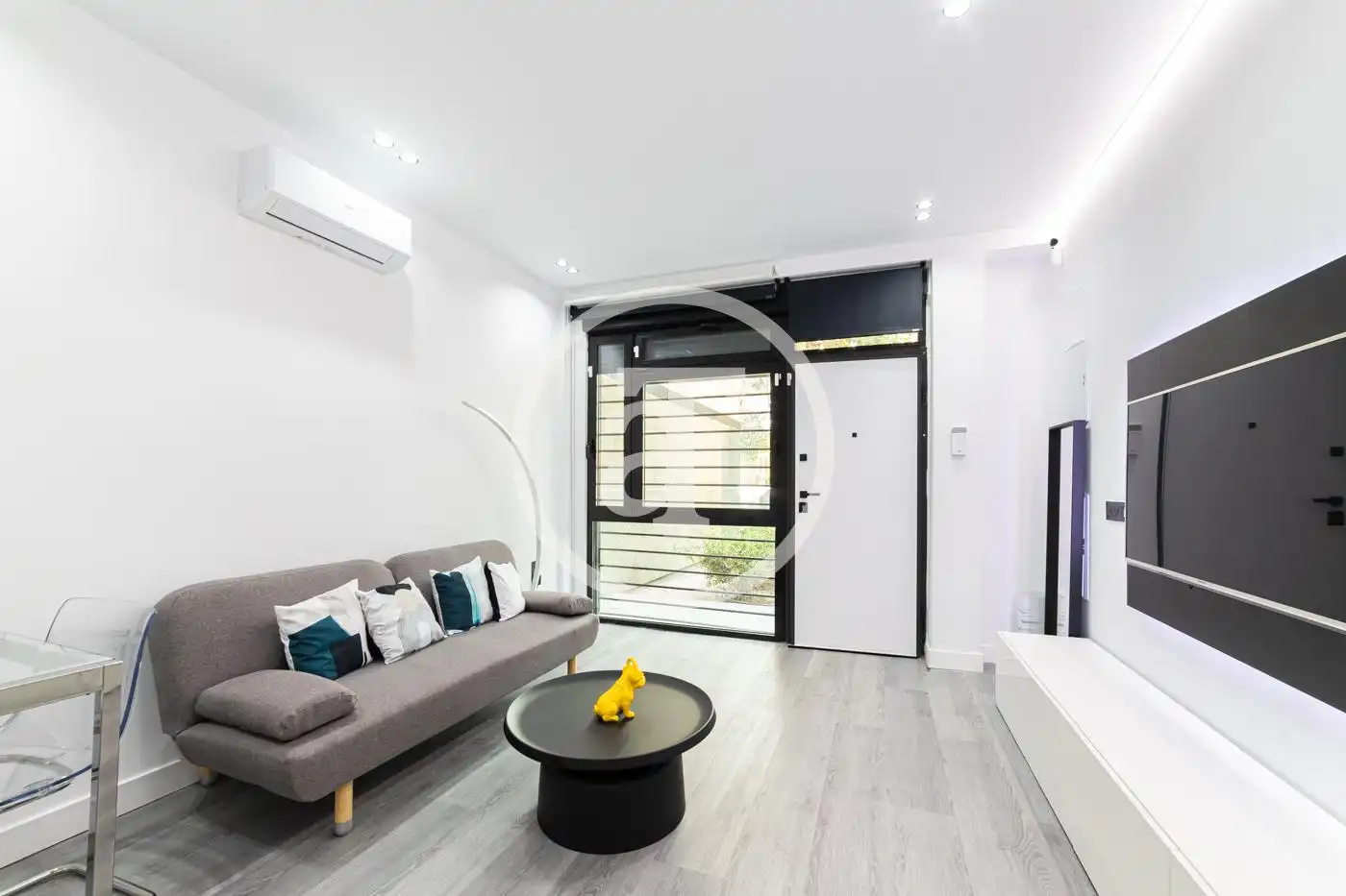 Estudio de alquiler en Calle de la Duquesa de Parcent, Lucero