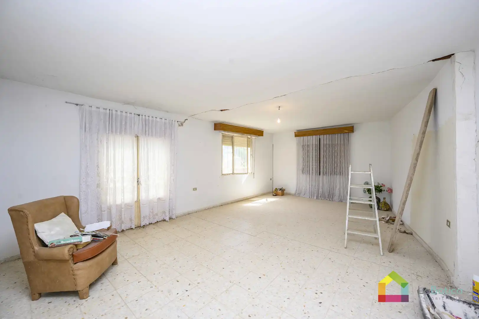 Sala d'estar de Casa adosada en venda en Villarejo de Salvanés amb Calefacció, Jardí privat i Traster