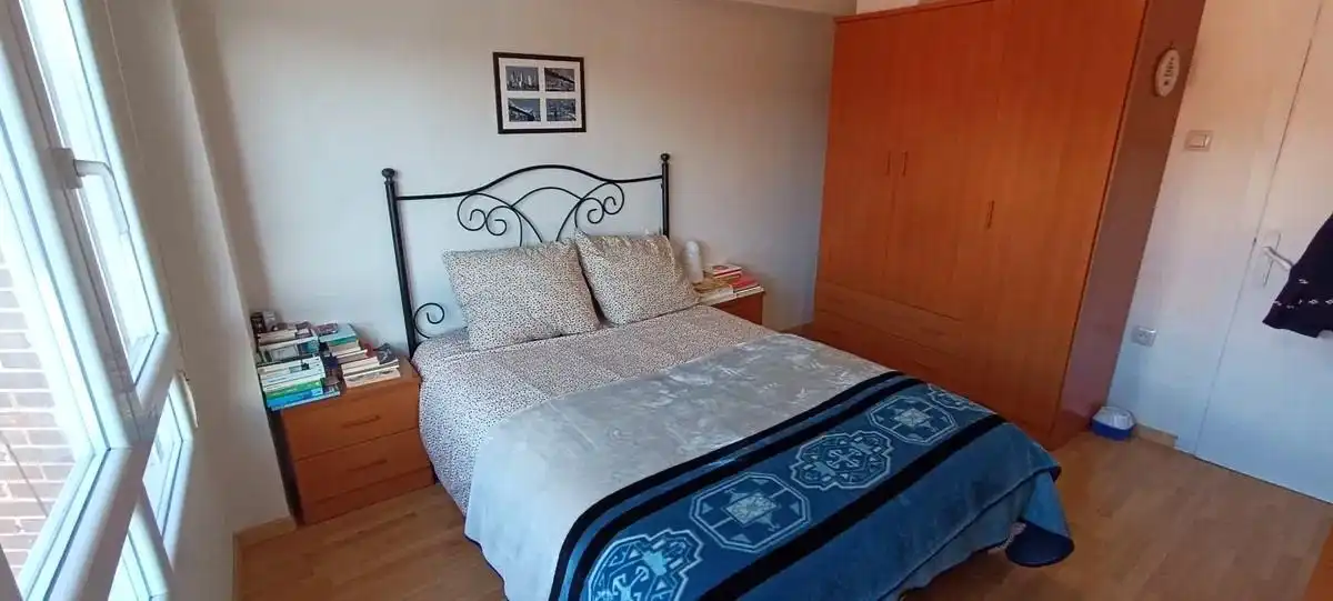 Bedroom of Flat for rent in Milán - Pumarín - Teatinos