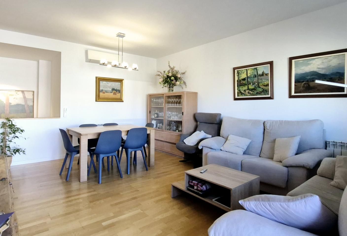Living room of Duplex for sale in Terrassa  with Air Conditioner, Heating and Terrace