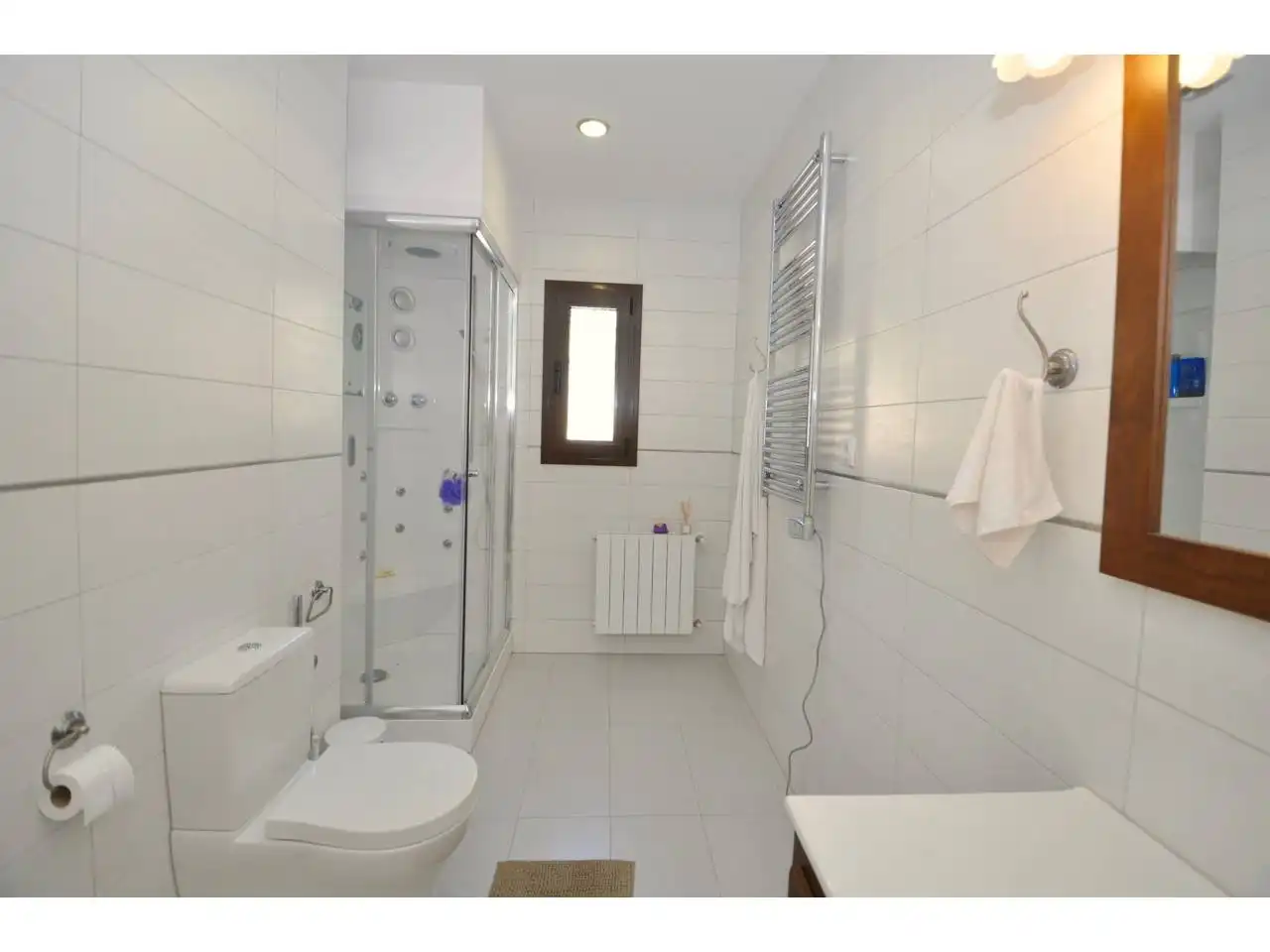 Bany de Casa o xalet en venda en Lloret de Mar amb Aire condicionat, Calefacció i Jardí privat