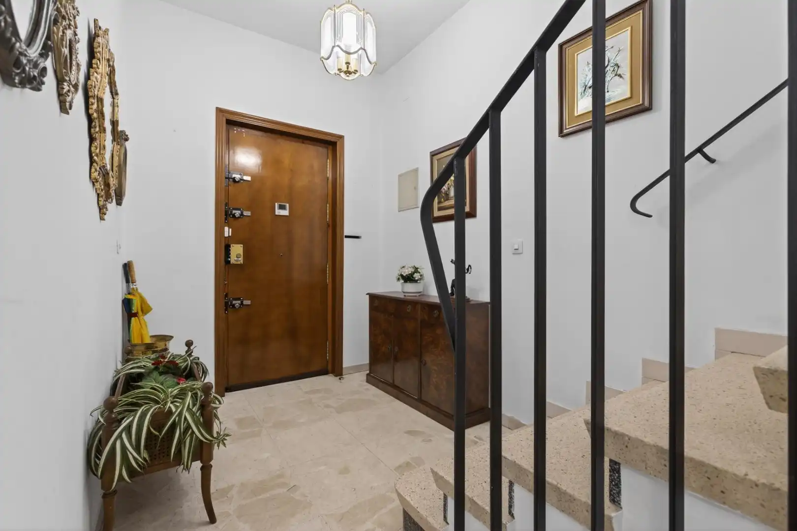 Houses for sale in Sevilla  with Air Conditioner, Terrace and Balcony