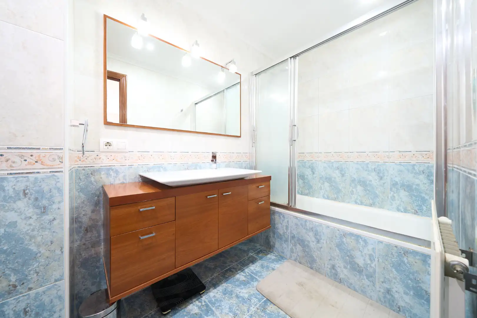 Baño de Dúplex en venta en Vitoria - Gasteiz con Terraza, Trastero y Amueblado