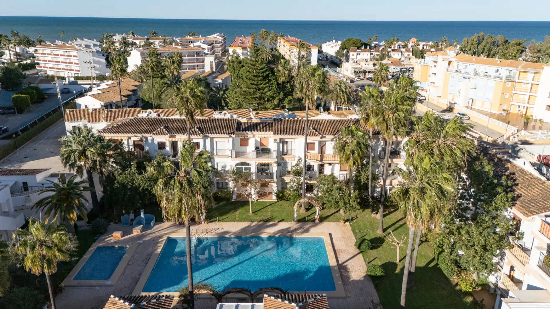 Vista exterior de Àtic en venda en Dénia amb Aire condicionat, Rentadora i Balcó