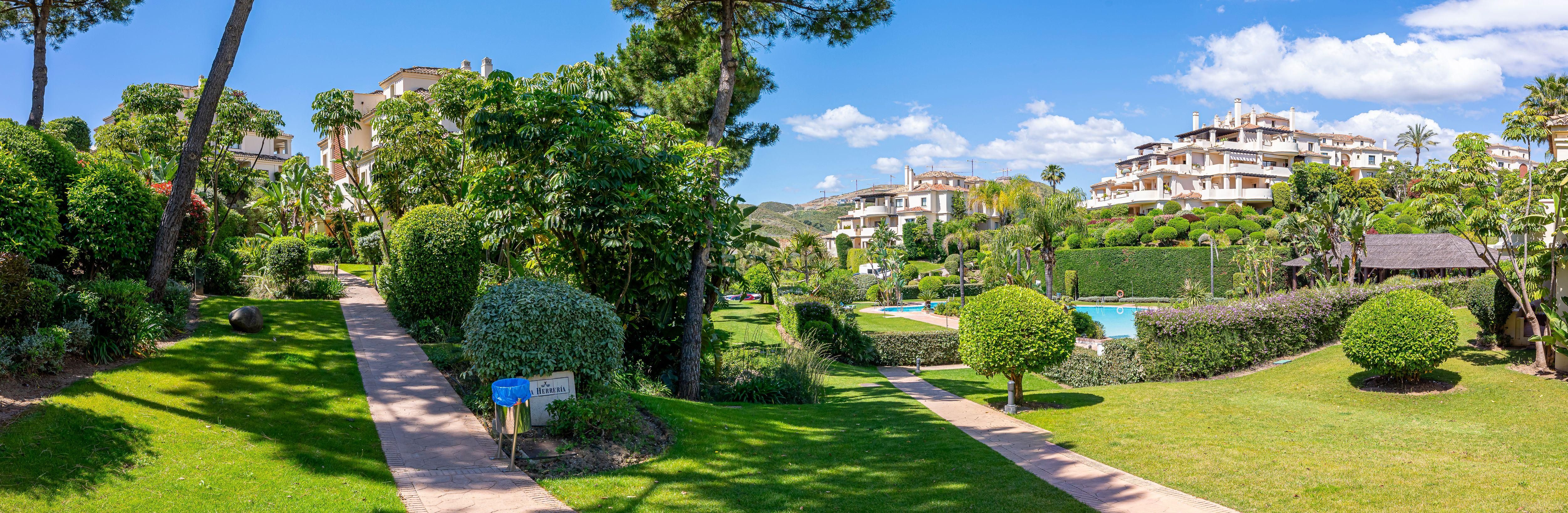 Garden of Attic for sale in Benahavís  with Air Conditioner, Storage room and Swimming Pool