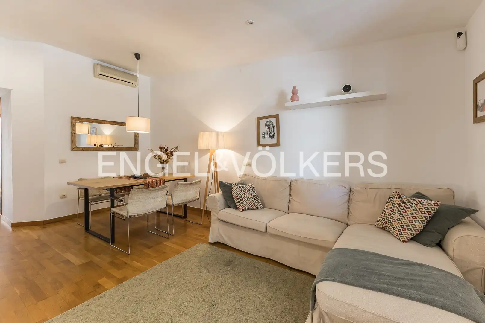 Sala de estar de Piso en venta en Barcelona con Calefacción, Parquet y Balcón