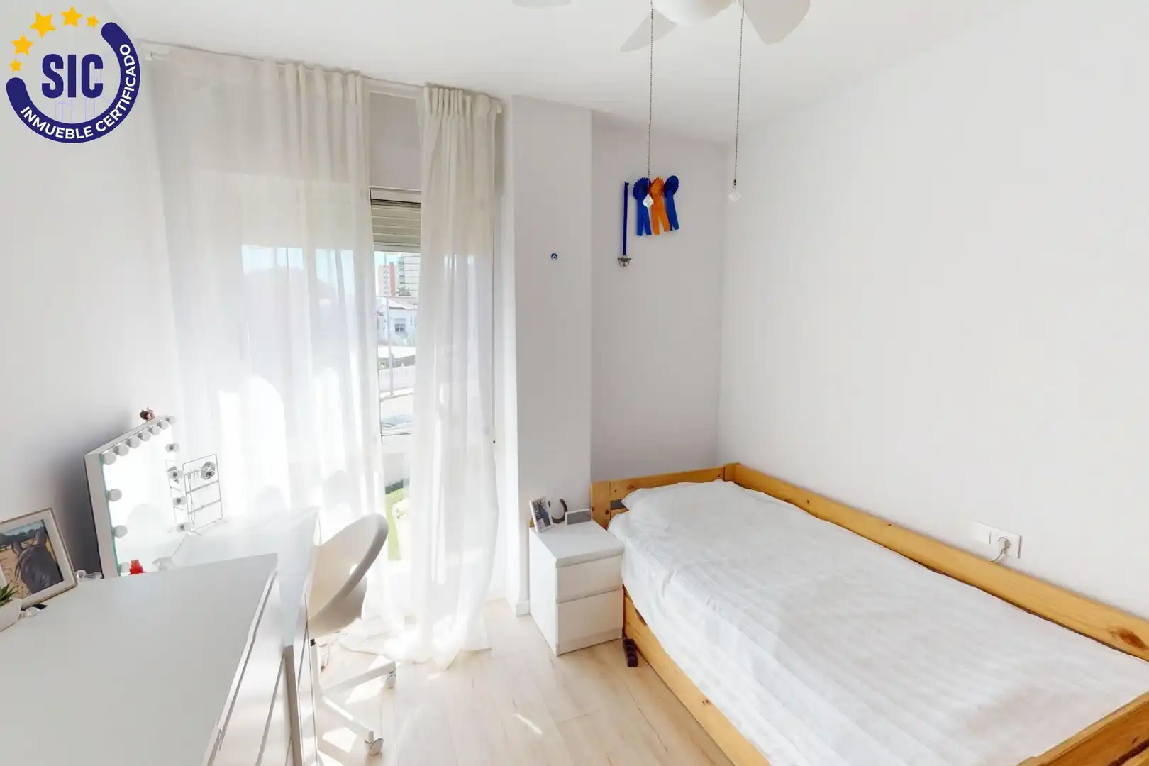 Dormitori de Casa o xalet en venda en Benicasim / Benicàssim amb Aire condicionat, Jardí privat i Parquet