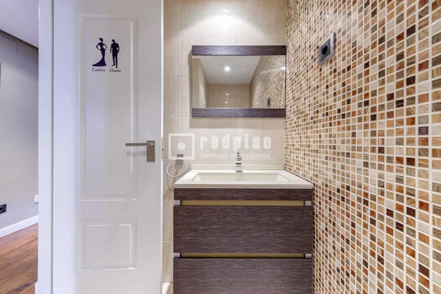 Bathroom of Houses for sale in Pozuelo de Alarcón  with Air Conditioner, Heating and Private garden
