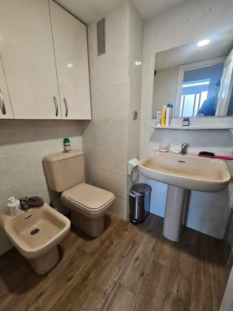 Baño de Apartamento de alquiler en Sueca con Aire acondicionado, Amueblado y Balcón