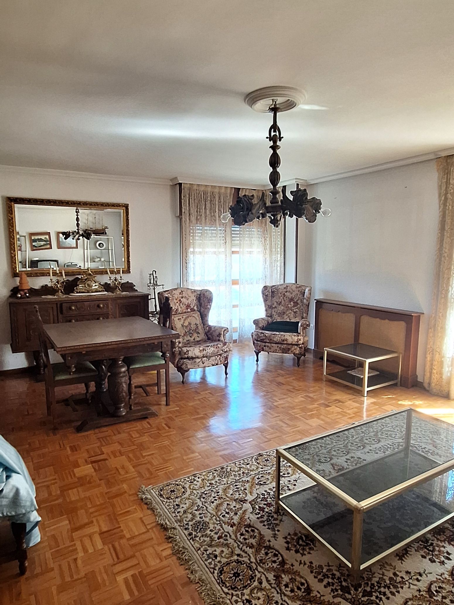 Living room of Flat for sale in Aguilar de Campoo  with Heating, Parquet flooring and Furnished