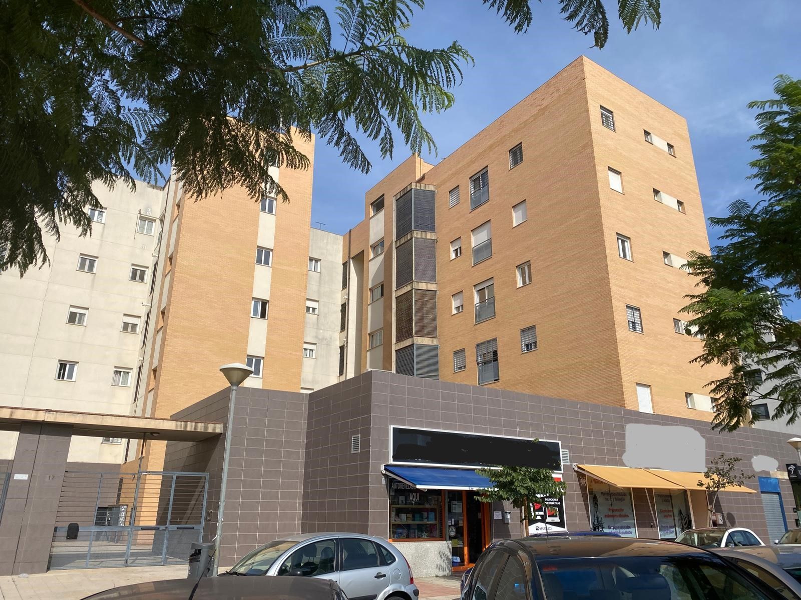 Vista exterior de Local en venta en Mairena del Aljarafe con Aire acondicionado