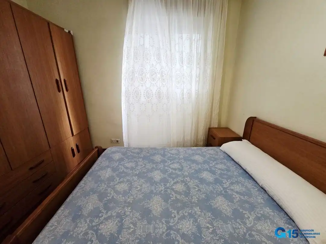 Bedroom of Flat for sale in Errenteria