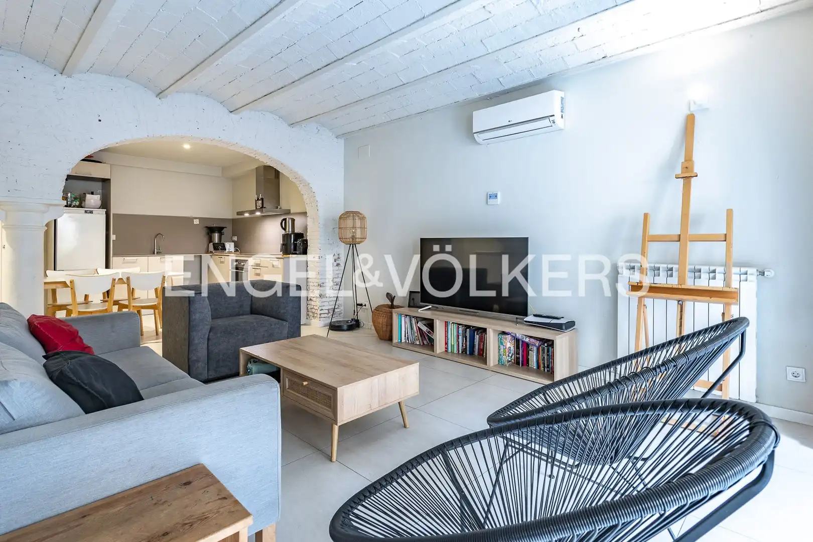 Sala d'estar de Dúplex en venda en Barcelona amb Aire condicionat, Calefacció i Parquet