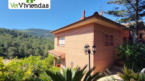 Bonita casa adosada con jardín