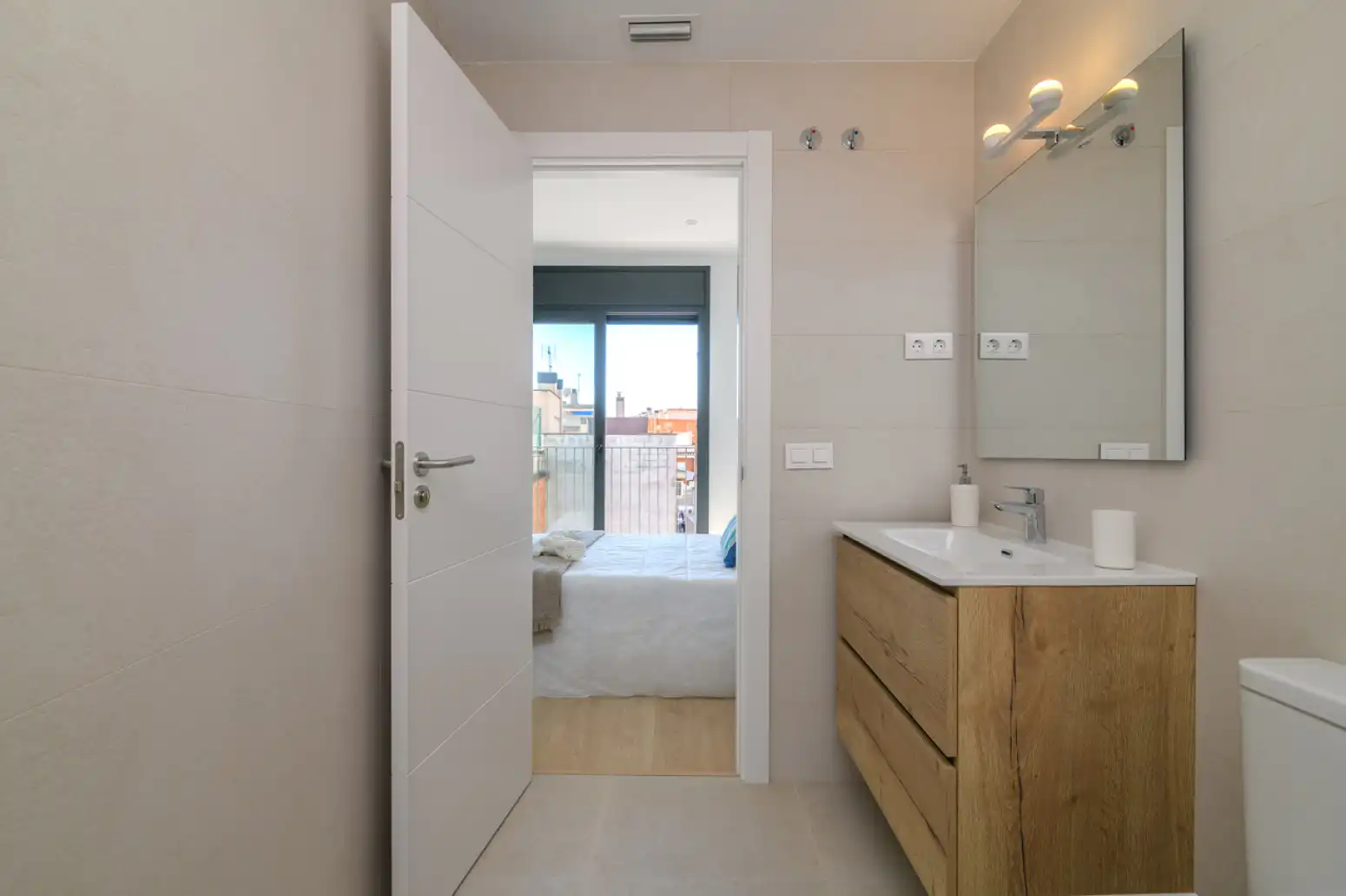 Flat for sale in Cornellà de Llobregat - Carretera ESPLUGUES, La Gavarra