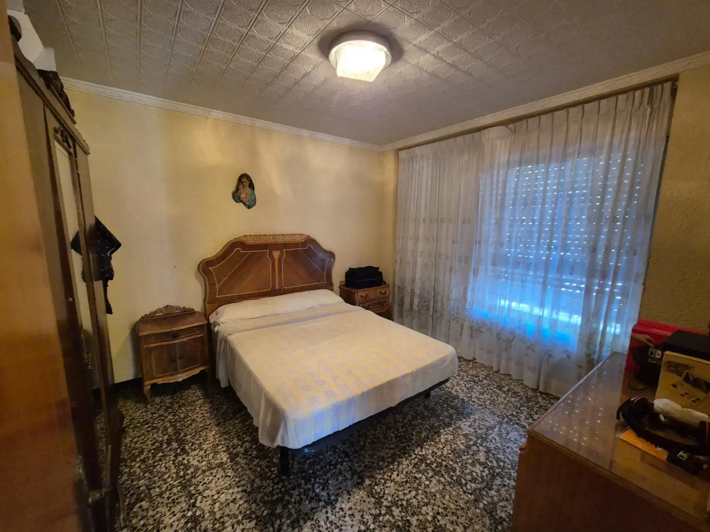 Dormitori de Casa o xalet en venda en Elda amb Jardí privat, Terrassa i Traster