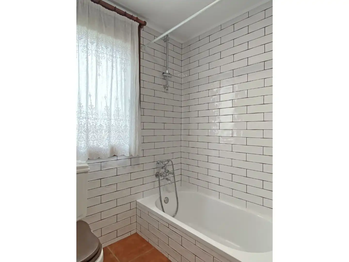 Baño de Casa o chalet en venta en Sant Vicenç Dels Horts con Aire acondicionado, Terraza y Piscina