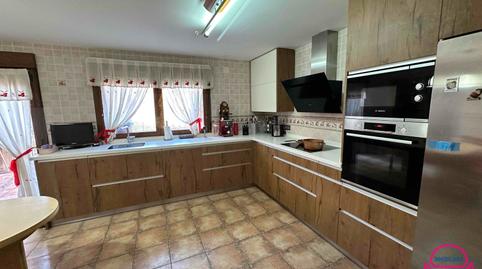 Foto 4 de Casa adosada en venda a Cuadros, León