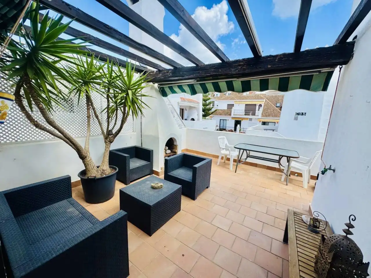 Terrasse von Haus oder Chalet zum Verkauf in Manilva mit Terrasse und Möbliert