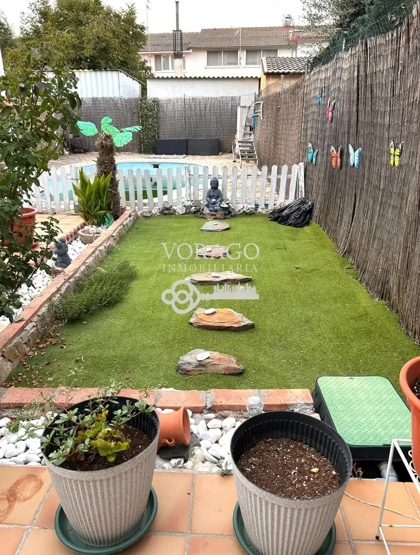 Terraced house with pool for sale in Valdeavero