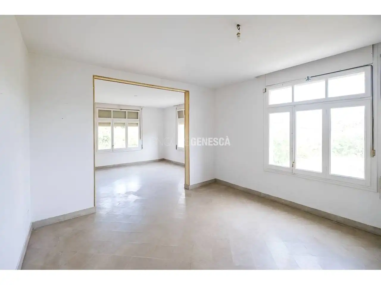 Sala d'estar de Casa o xalet en venda en Matadepera amb Jardí privat i Terrassa