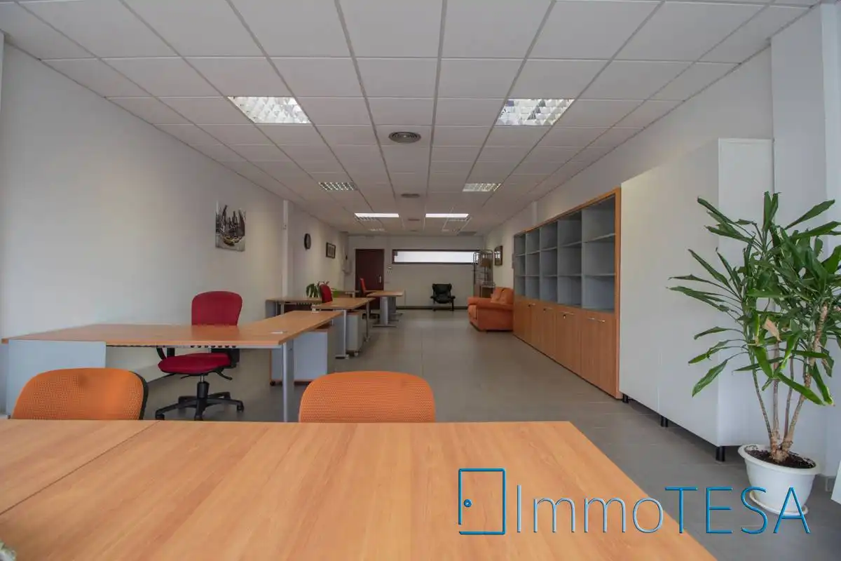 Oficina en venta en Barberà del Vallès con Aire acondicionado