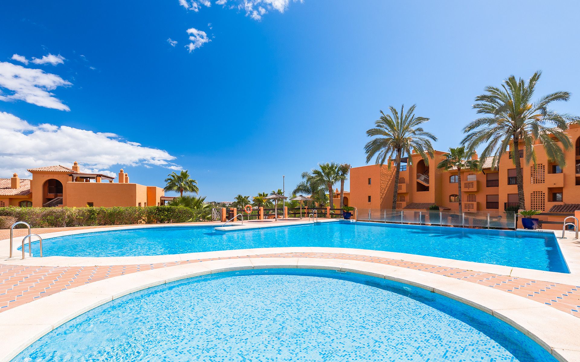 Swimming pool of Planta baja for sale in Benahavís  with Air Conditioner, Private garden and Terrace
