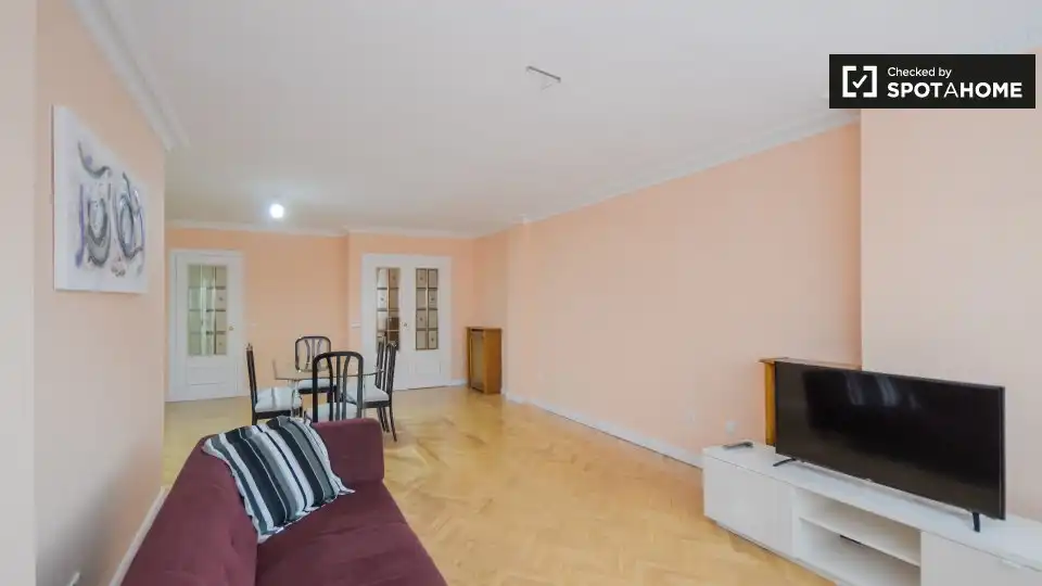 Sala de estar de Piso de alquiler en Alcalá de Henares con Aire acondicionado, Calefacción y Amueblado