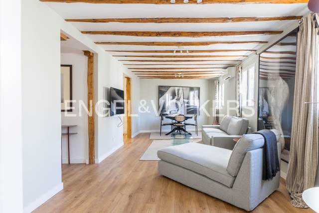 Apartamento en Alquiler en Universidad - Malasaña