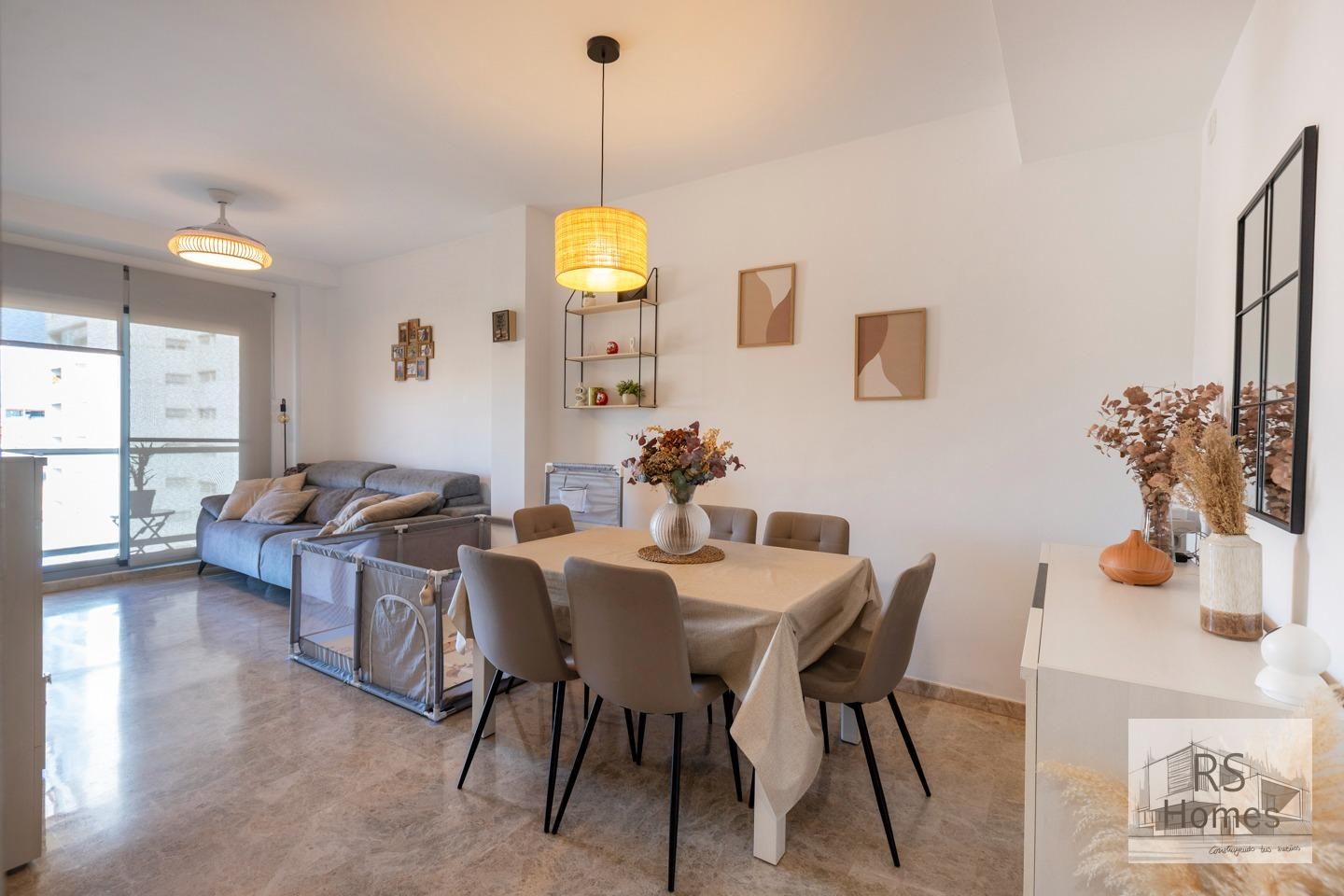 Menjador de Pis en venda en Torrent amb Aire condicionat, Calefacció i Jardí privat