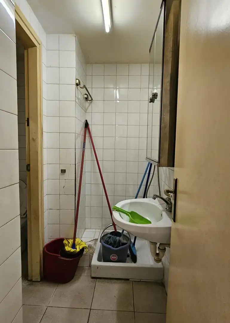 Bany de Local de lloguer en Figueres