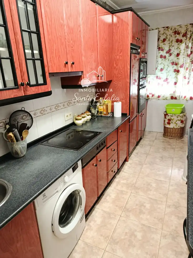 Cuina de Pis en venda en Mérida amb Aire condicionat, Terrassa i Traster
