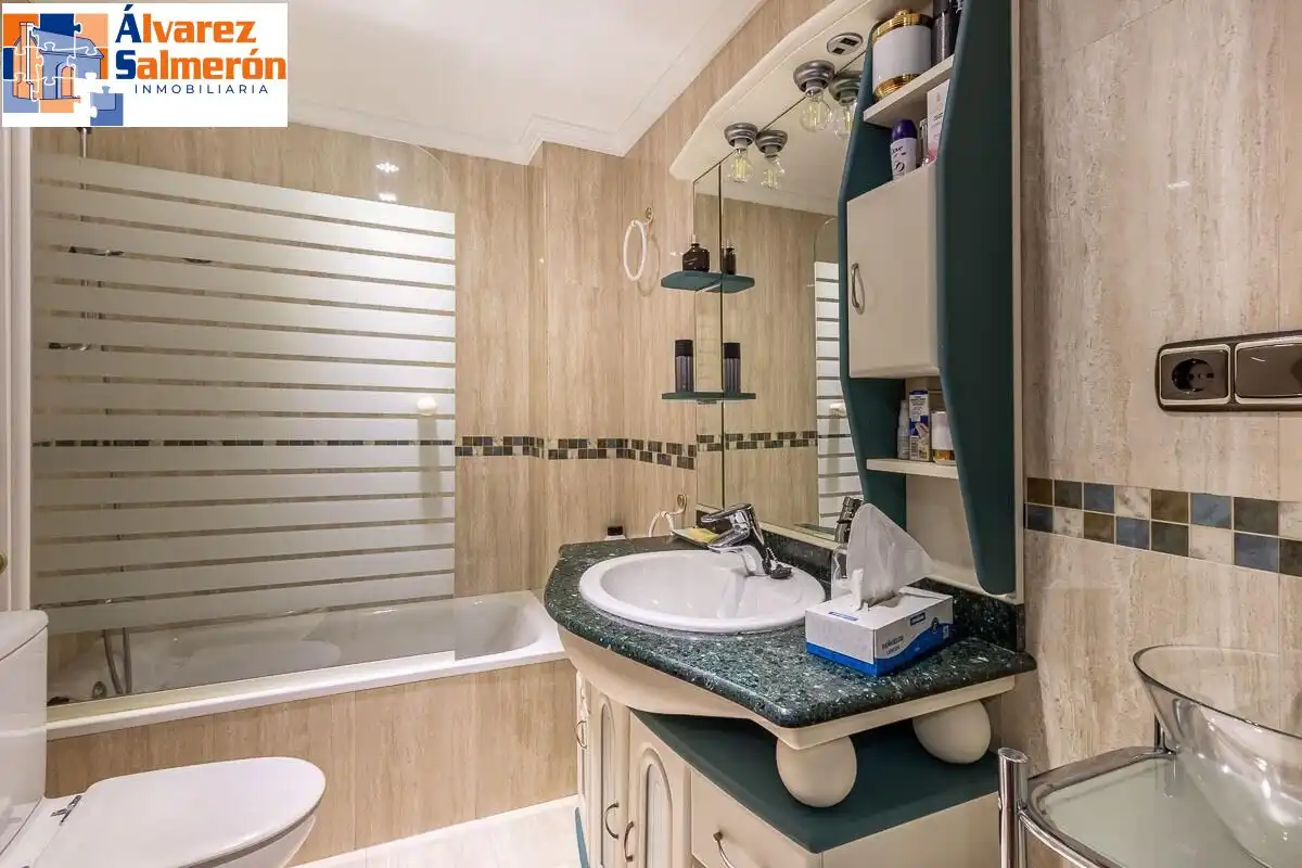Appartamento con ascensore in vendita a Calle ARQUITECTO JIMENEZ LACAL, imagen 22