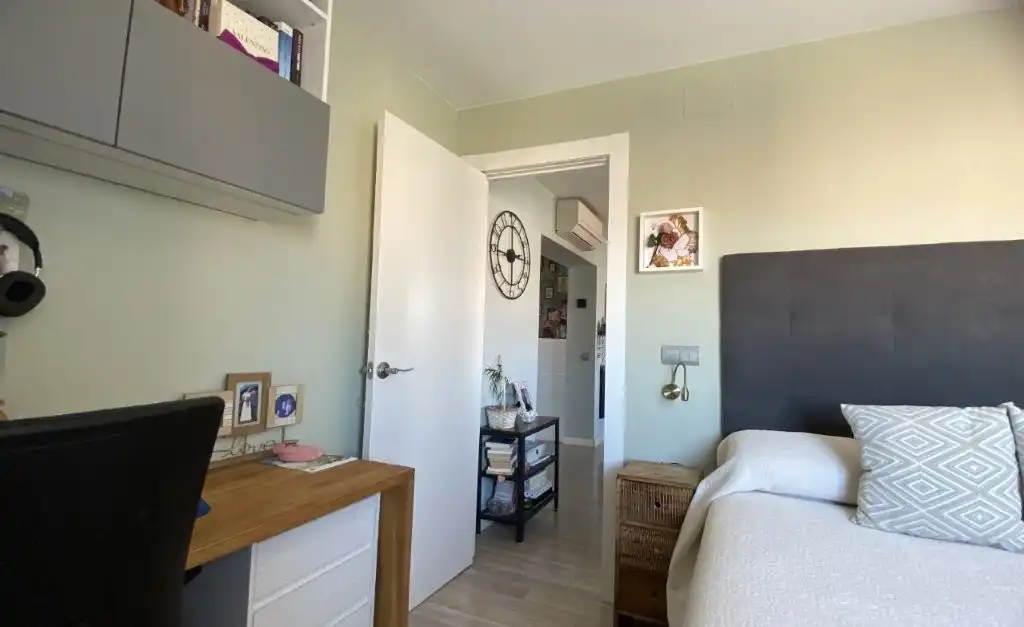 Bedroom of Flat for sale in Leganés  with Air Conditioner, Heating and Terrace