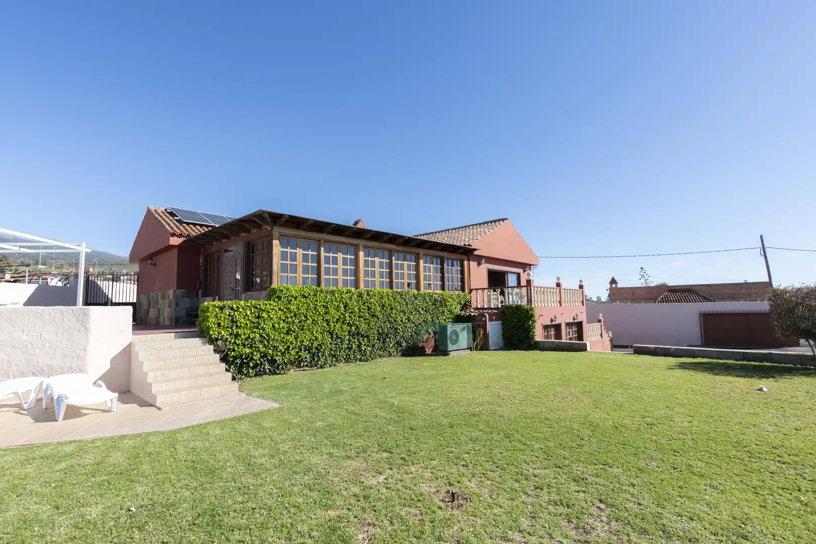 Vista exterior de Casa o chalet en venta en Granadilla de Abona con Aire acondicionado, Jardín privado y Terraza