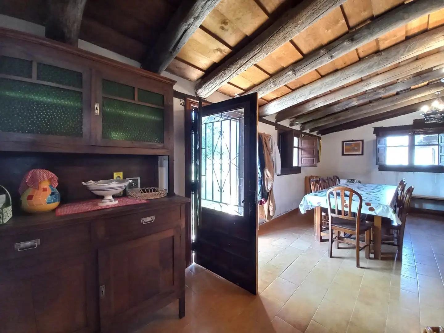 Comedor de Finca rústica en venta en Cayuela con Jardín privado