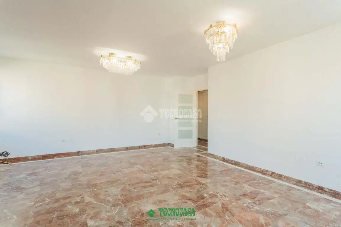 Piso en venta en Almería con Aire acondicionado