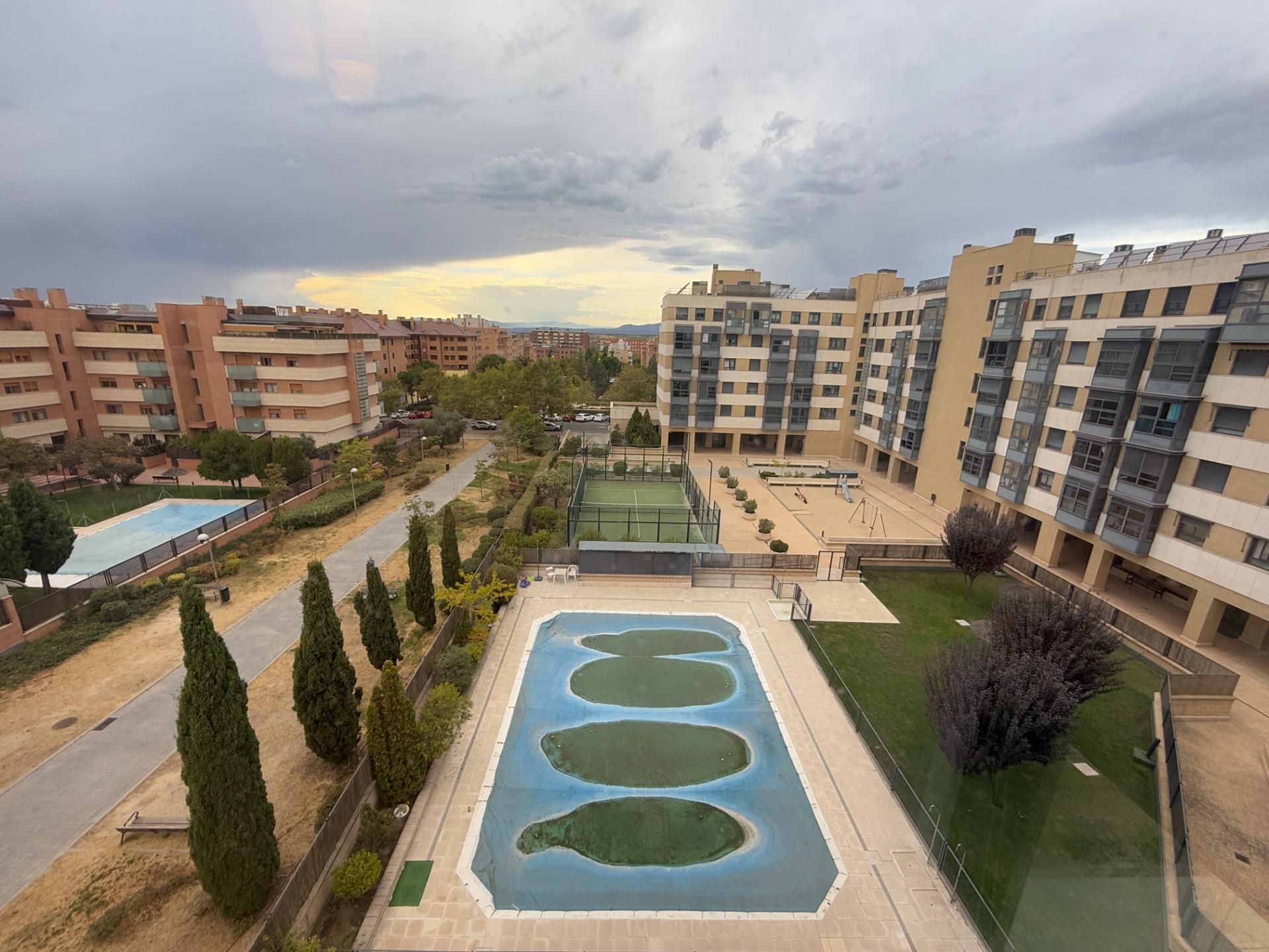 Vista exterior de Ático en venta en  Madrid Capital con Jardín privado, Terraza y Trastero